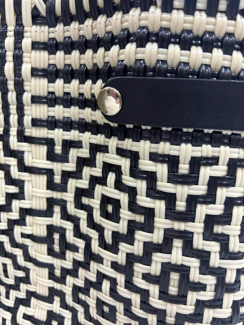 Open Basket Jumbo Cross Diamond Bag