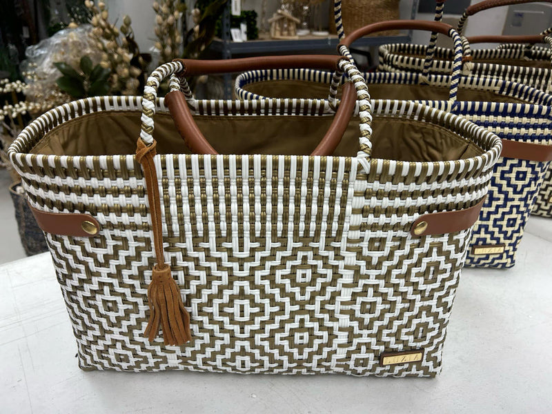 Open Basket Jumbo Cross Diamond Bag