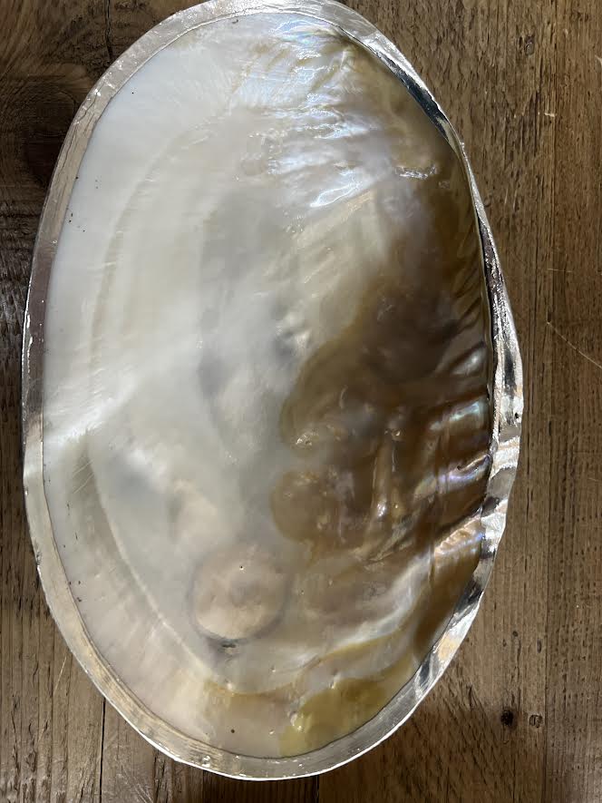 Cabebe Clam Footed Dish