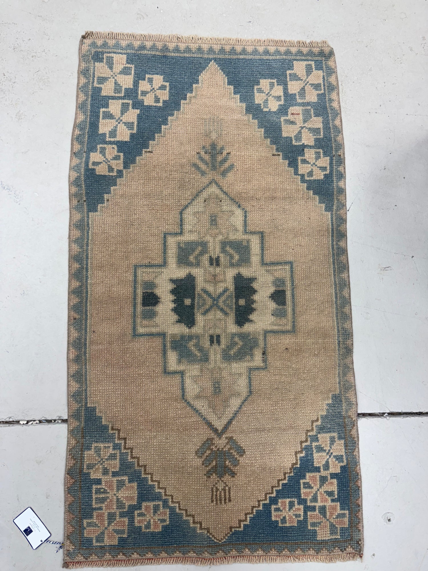 Luna Rug