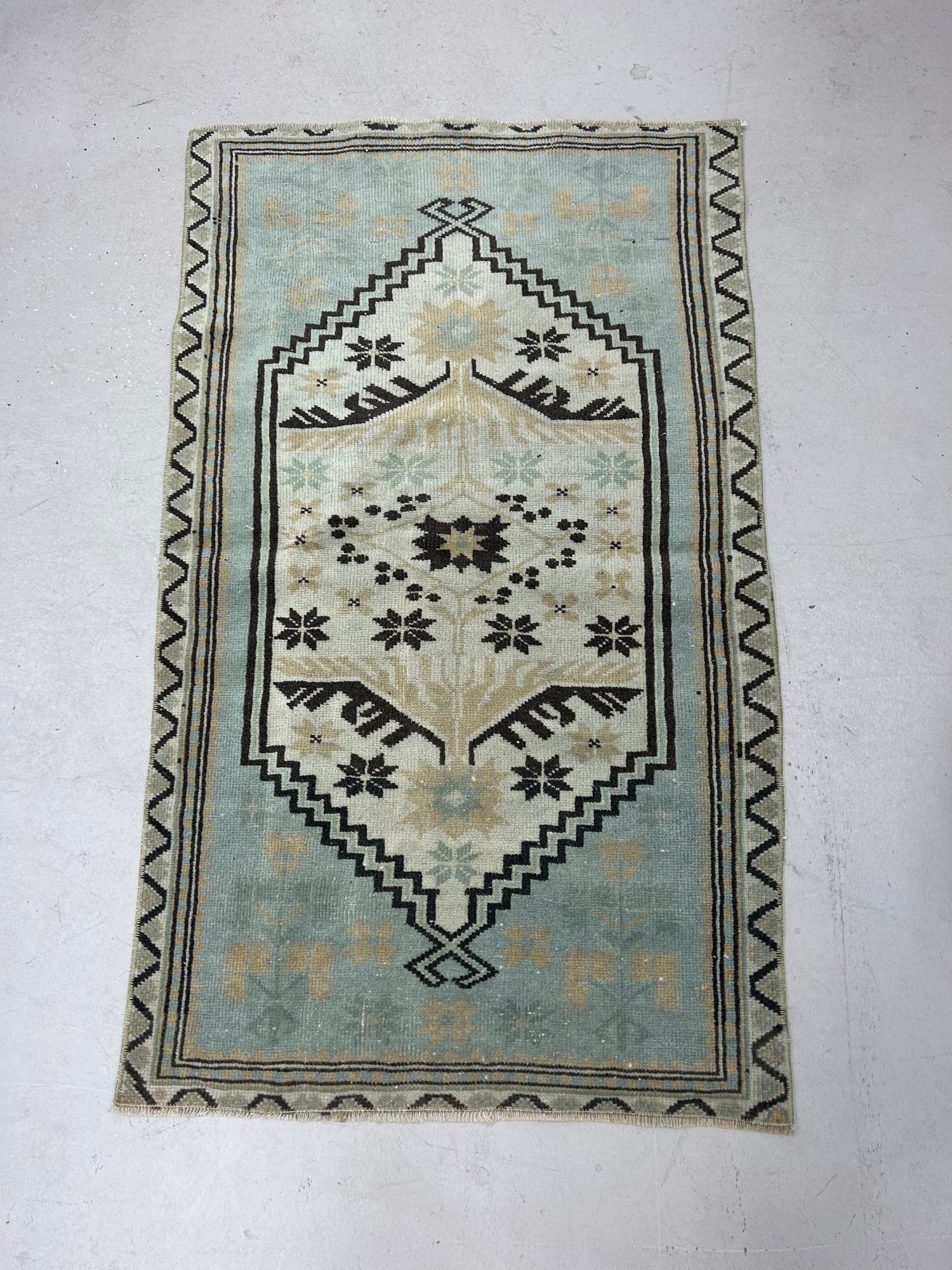 Charlotte Rug