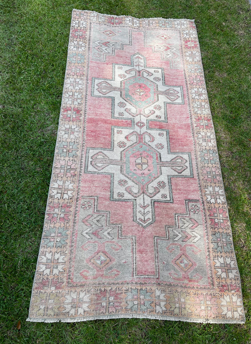 Greta Rug